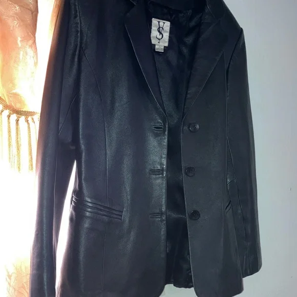 Victoria's Secret Black Blazer - Picture 2 of 5